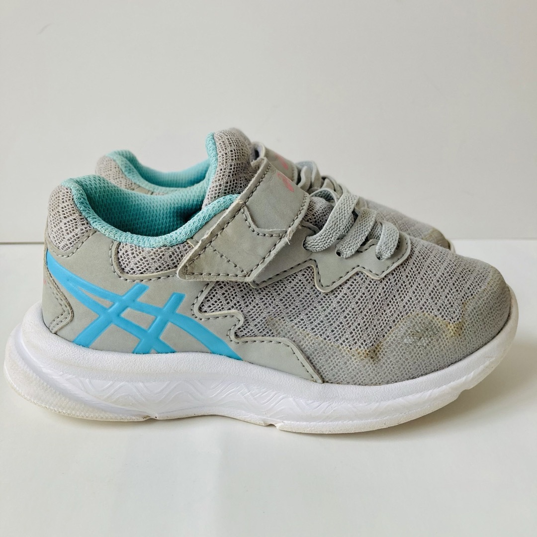 asics(アシックス)のアシックス asics レーザービーム 17cm グレー 除菌・消臭済み キッズ/ベビー/マタニティのキッズ靴/シューズ(15cm~)(スニーカー)の商品写真