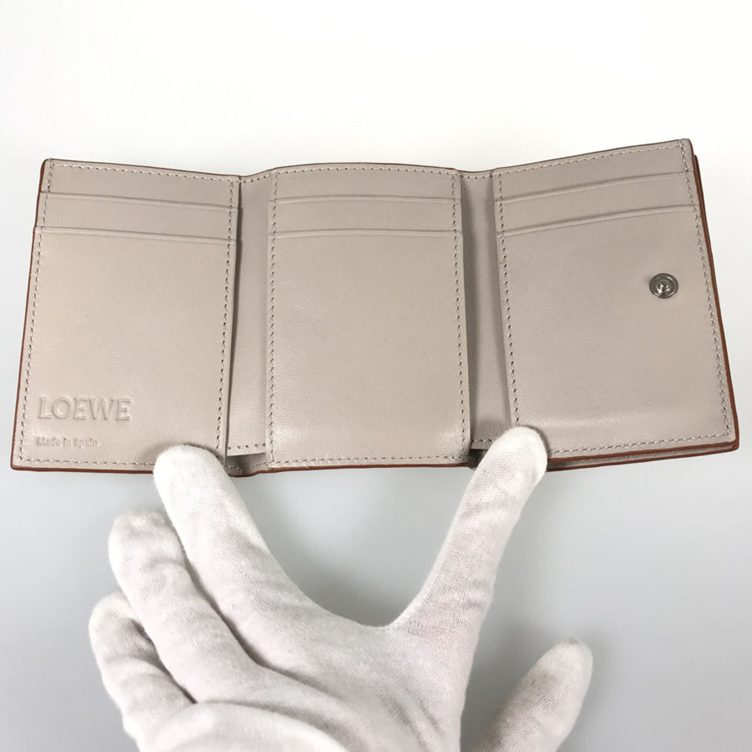 LOEWE(ロエベ)のロエベ アナグラム トライフォールド C821TR2X02 三つ折り財布 レディースのファッション小物(財布)の商品写真