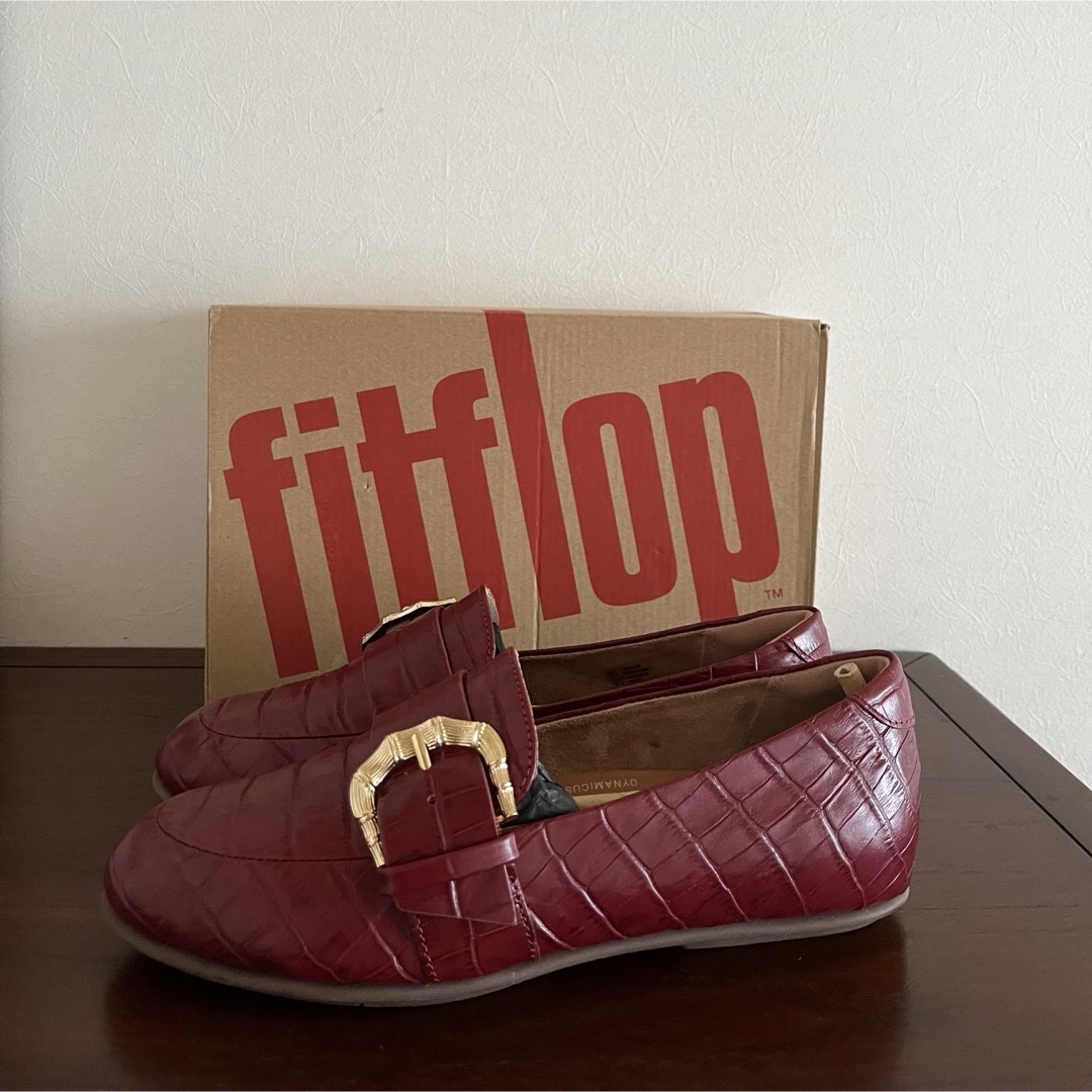 fitflop(フィットフロップ)の新品　fitflop クロコ型押し　ローファー　革靴 レディースの靴/シューズ(ローファー/革靴)の商品写真