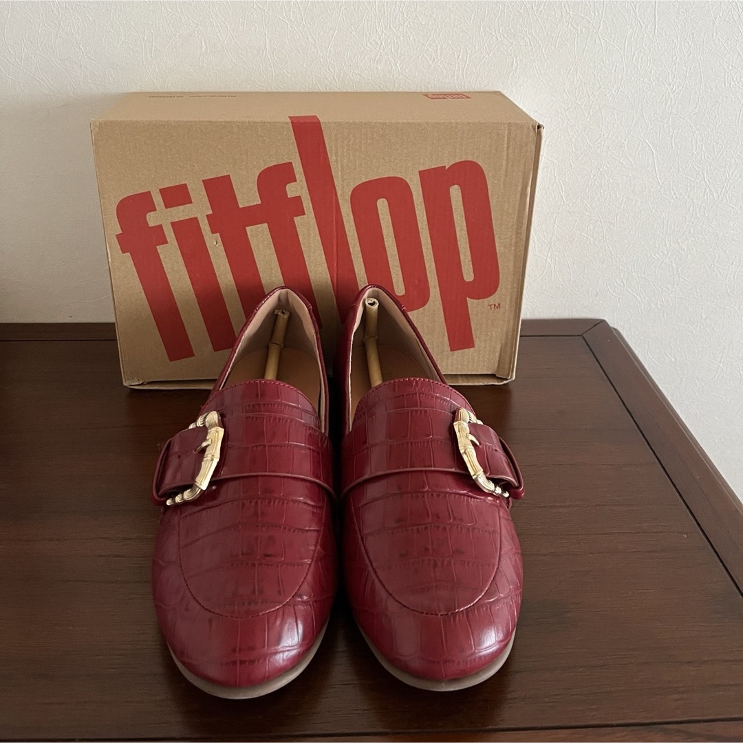 fitflop(フィットフロップ)の新品　fitflop クロコ型押し　ローファー　革靴 レディースの靴/シューズ(ローファー/革靴)の商品写真