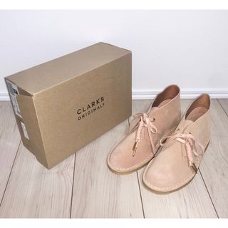 Clarks - 24.5cm 新品 クラークス スウェード デザートブーツ サンド ベージュ