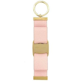 FERRAGAMO - サルヴァトーレ フェラガモ チャーム ゴールド FERRAGAMO - サルヴァトーレ フェラガモ チャーム ゴールド