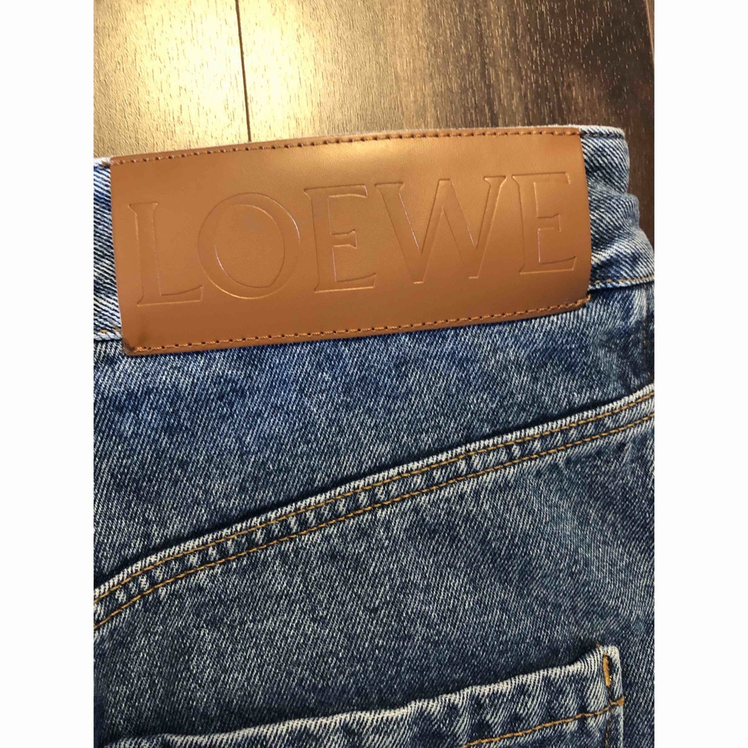 LOEWE(ロエベ)のロエベ　アナグラム　バギー　36 未使用　正規店購入品 レディースのパンツ(デニム/ジーンズ)の商品写真