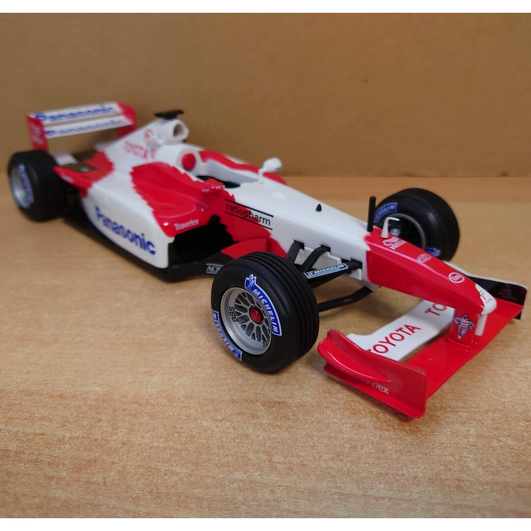 1/18 Panasonic TOYOTA Racing F1パナソニックトヨタ エンタメ/ホビーのおもちゃ/ぬいぐるみ(ミニカー)の商品写真