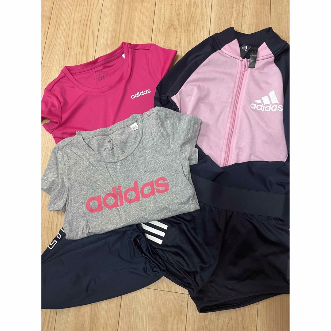 adidas(アディダス)のadidas 女の子Tシャツ、ジャージセット スポーツ/アウトドアのサッカー/フットサル(ウェア)の商品写真