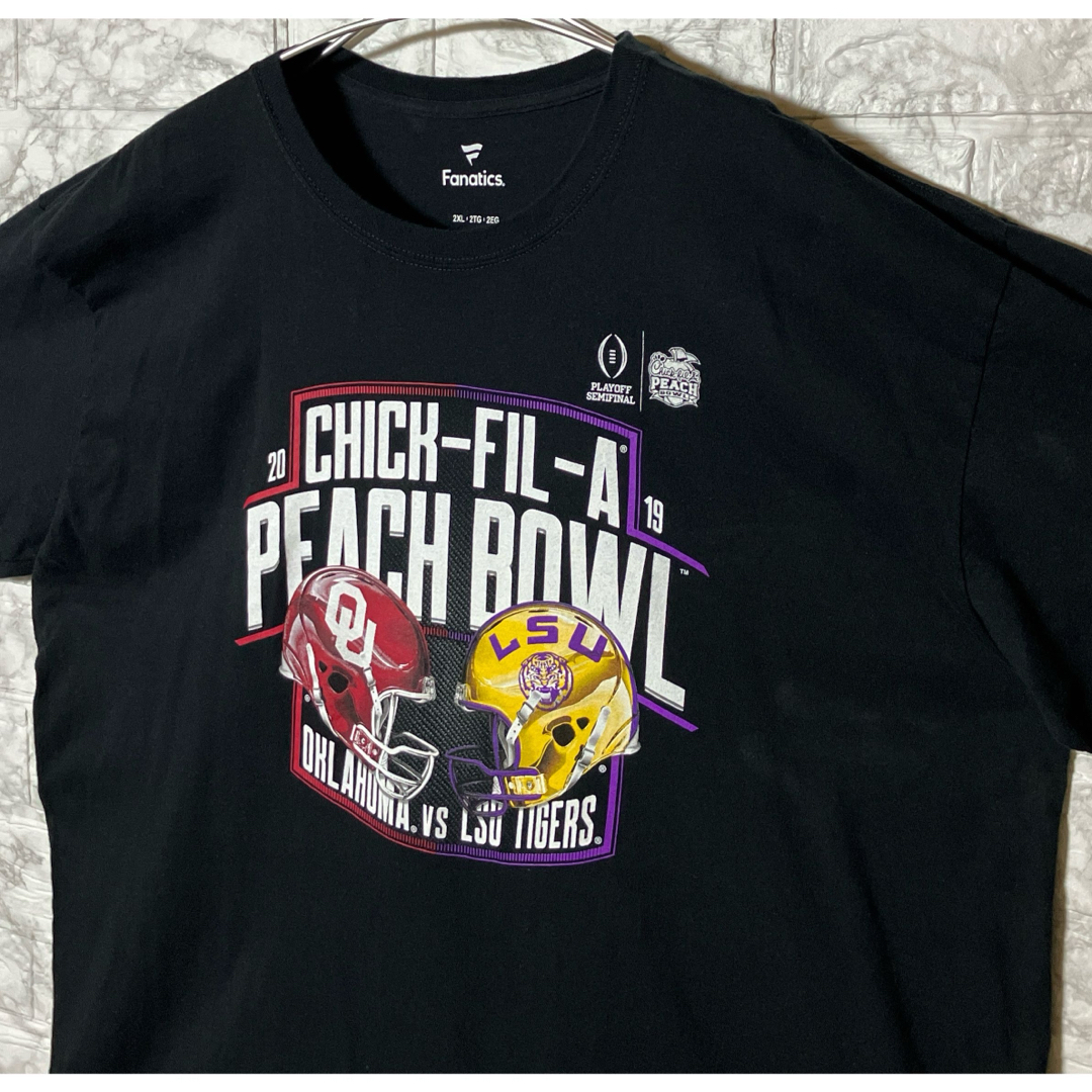 US古着2XLsize Fanatics PEACHBOWL ブラックTシャツ メンズのトップス(Tシャツ/カットソー(半袖/袖なし))の商品写真