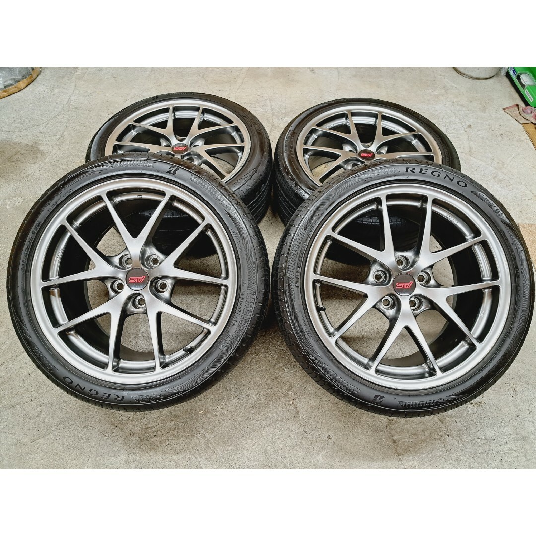 BBS(ビービーエス)のスバル WRX STI 純正 BBS ホイールタイヤ 4本 8.5J  鍛造 自動車/バイクの自動車(タイヤ・ホイールセット)の商品写真