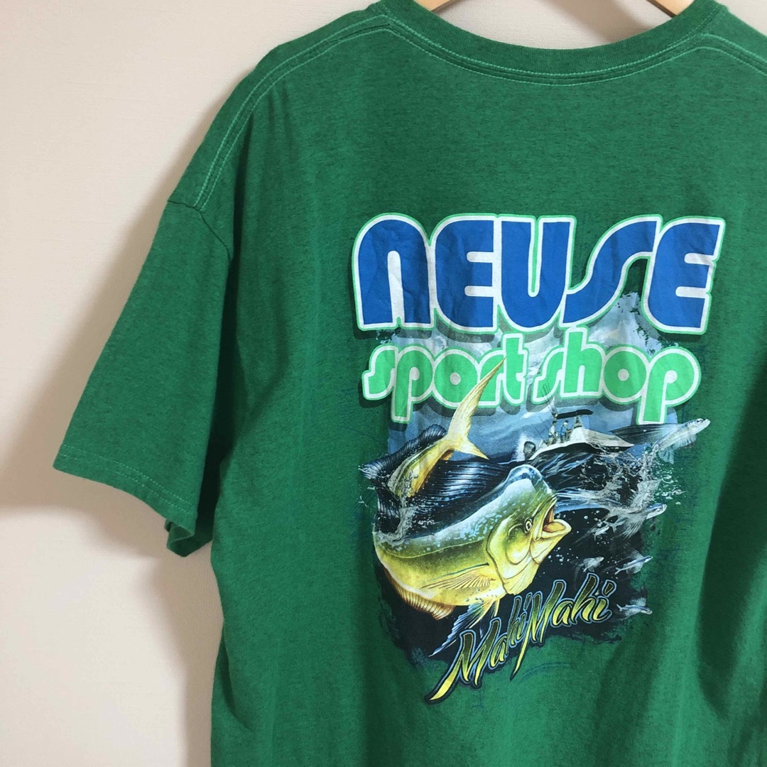 GILDAN(ギルタン)のUS古着　ギルダン　Tシャツ　緑　XL プリント　魚　アメリカ　90年台　ビッグ メンズのトップス(Tシャツ/カットソー(半袖/袖なし))の商品写真