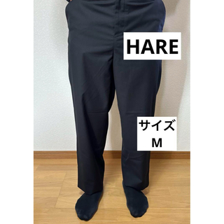 ハレ(HARE)のHARE テーパードパンツ M サイズ 黒 パンツ BLACK ストレートパンツ(スラックス)
