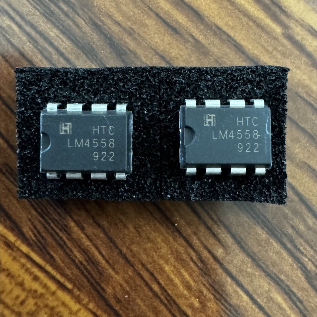HTC(ハリウッドトレーディングカンパニー)のHTC製 オペアンプ LM4558N 2個セット janray作成等に 楽器のギター(エフェクター)の商品写真