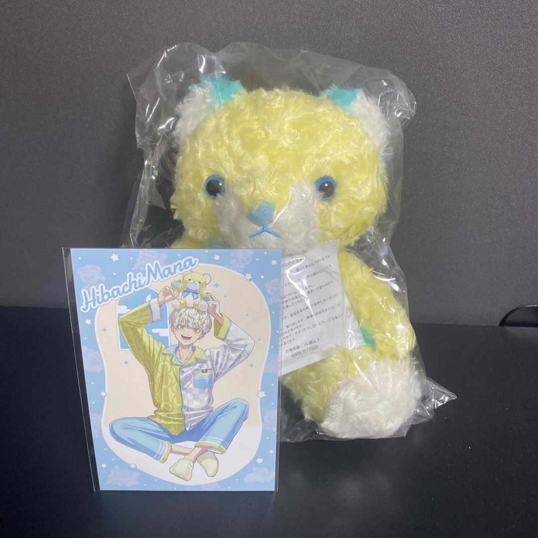 にじさんじ(ニジサンジ)の緋八マナ nijiベア にじベア にじさんじ ぬいぐるみ ポストカード エンタメ/ホビーのおもちゃ/ぬいぐるみ(キャラクターグッズ)の商品写真