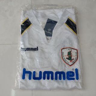 ヒュンメル(hummel)のhummel新品サッカーシャツ(ウェア)