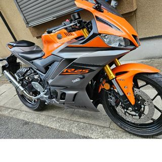 ヤマハ(ヤマハ)の買って下さい‼️YZF-R25現行型RG74　改造多数で走行距離850kmです。(車体)