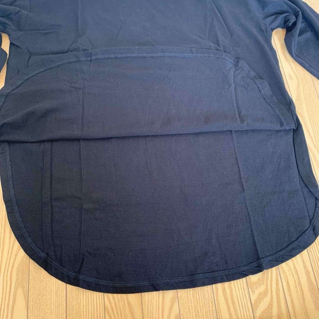 GU(ジーユー)の新品未使用 GU ジーユー ロングT シャツ 無地 M レディースのトップス(Tシャツ(長袖/七分))の商品写真