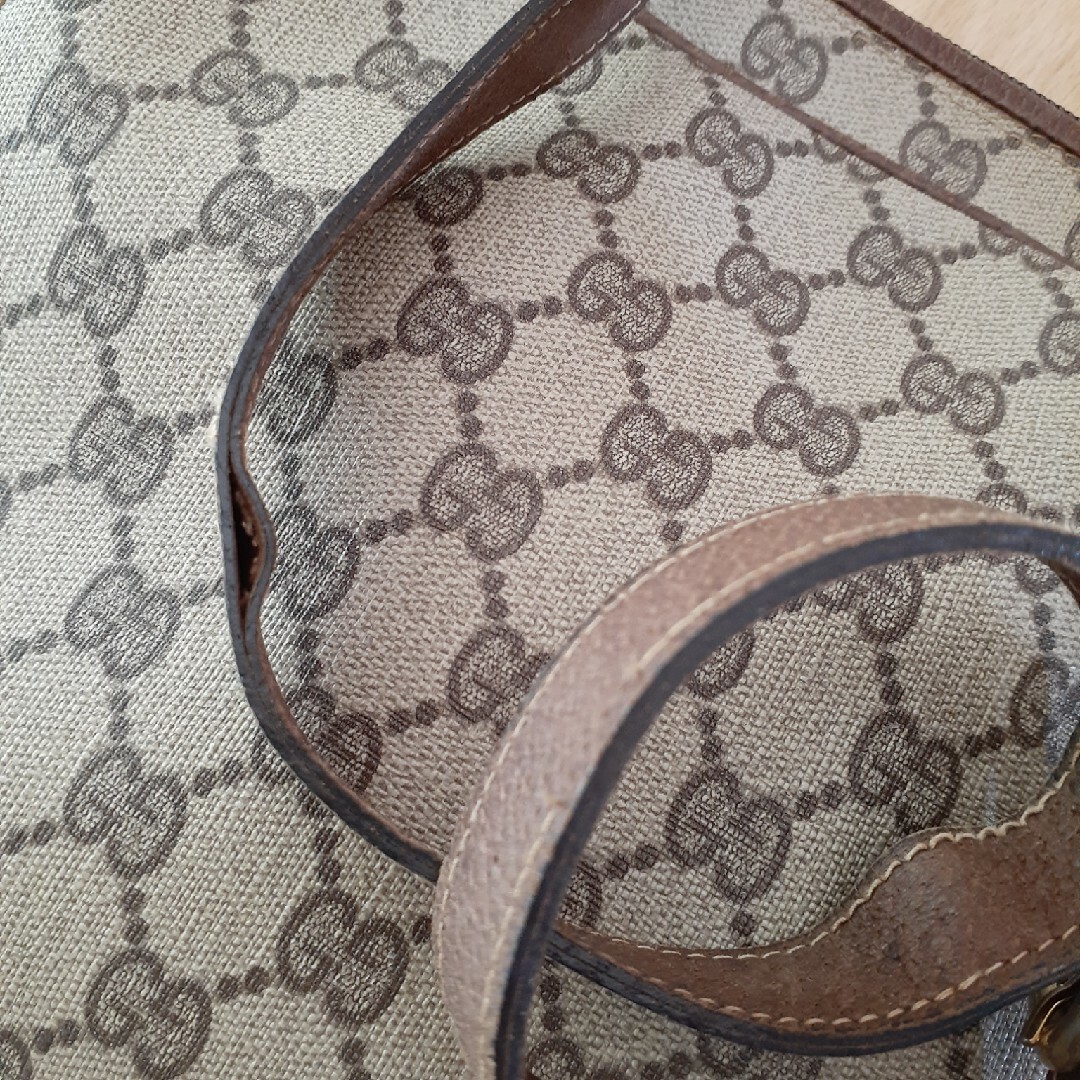 Gucci(グッチ)のHello様専用★GUCCI随分昔のショルダーバッグ レディースのバッグ(ショルダーバッグ)の商品写真