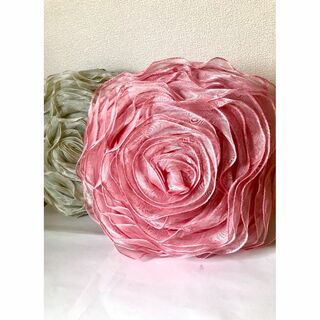 未使用【定￥3600/46㎝】ローズクッション（ピンク）薔薇 バラ(クッション)