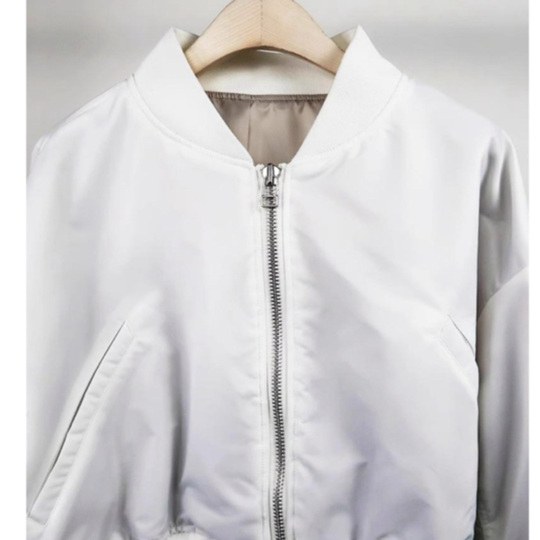 Spick & Span(スピックアンドスパン)のPROVOKE ♡ クロップド　MA-1 ホワイト レディースのジャケット/アウター(ブルゾン)の商品写真