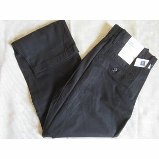 ギャップ(GAP)の【新品】GAP　 BKストレートパンツ　31X30(チノパン)