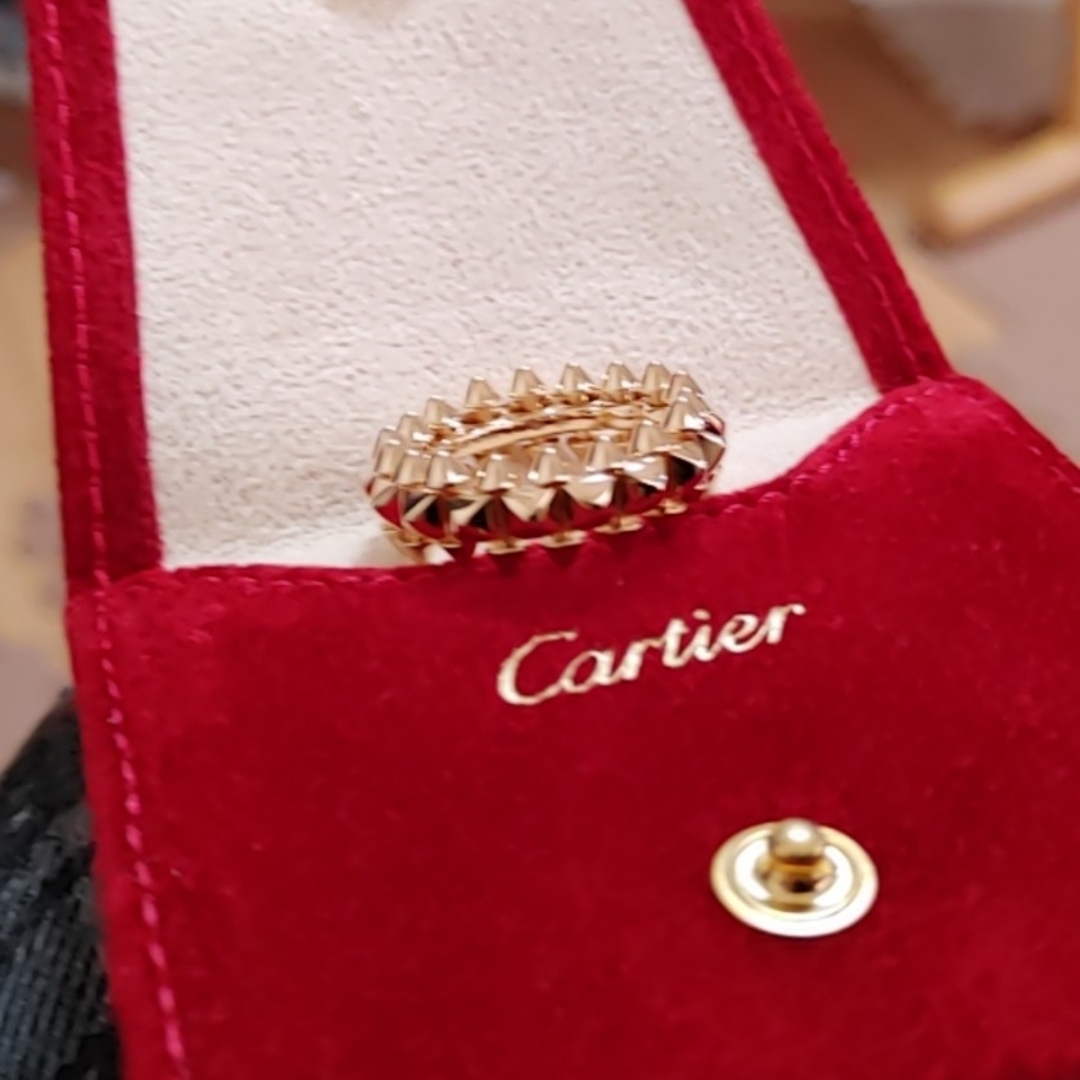Cartier(カルティエ)のCartier　クラッシュ　ドゥ　カルティエ　リング　MM　#55 レディースのアクセサリー(リング(指輪))の商品写真
