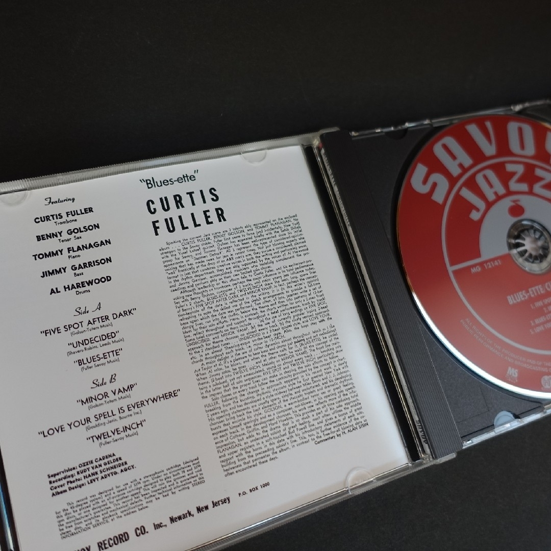 CD  BLUES-ETTE / CURTIS FULLER エンタメ/ホビーのCD(ジャズ)の商品写真