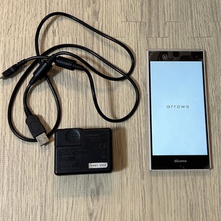 エヌティティドコモ(NTTdocomo)のdocomo Android F-02H 本体と充電器(スマートフォン本体)