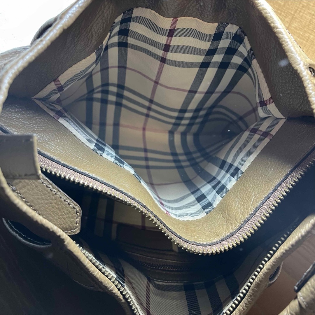 BURBERRY(バーバリー)の【中古】バーバリー BURBERY レザー ショルダーバッグ ノバチェック レディースのバッグ(ショルダーバッグ)の商品写真