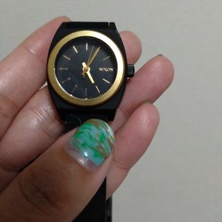 訳あり…NIXON♥ニクソン♥クォーツ腕時計/アナログ/ラバー/BLK/A119