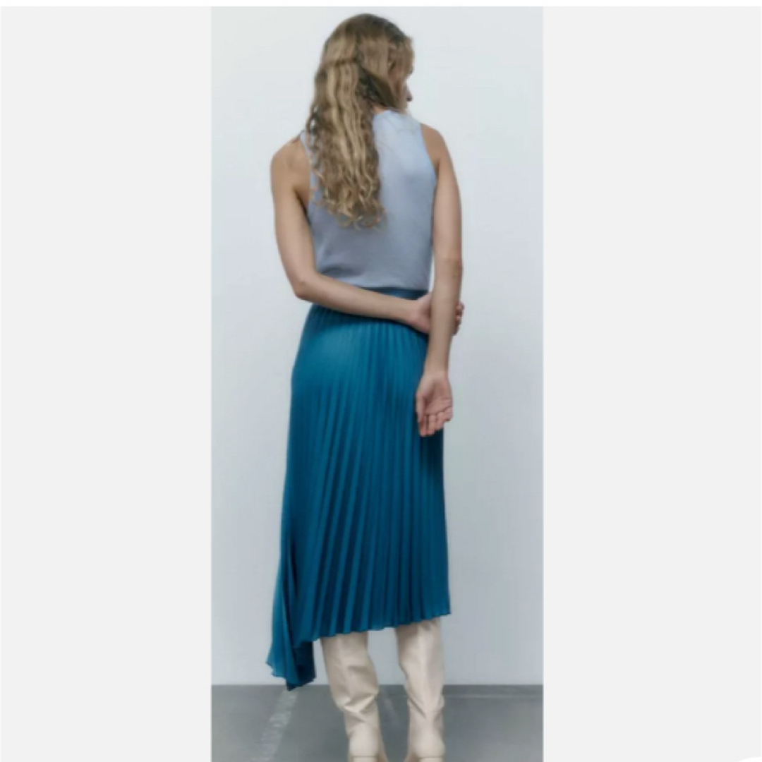 ZARA(ザラ)のプリーツドアシンメトリーウィズミディスカート (ZARA) レディースのスカート(ロングスカート)の商品写真