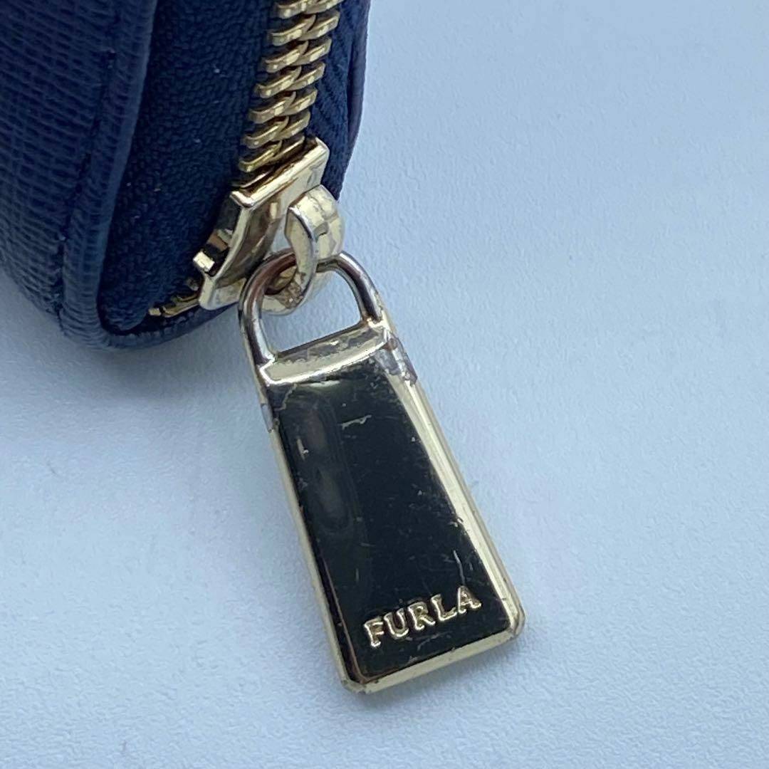 Furla(フルラ)のフルラ　レザー　二つ折り財布　ネイビー系　ゴールド金具 レディースのファッション小物(財布)の商品写真