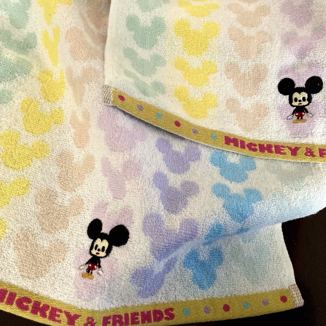 Disney(ディズニー)のディズニー　MICKEY&FRIEND  ハンドタオル　2枚 エンタメ/ホビーのアニメグッズ(タオル)の商品写真