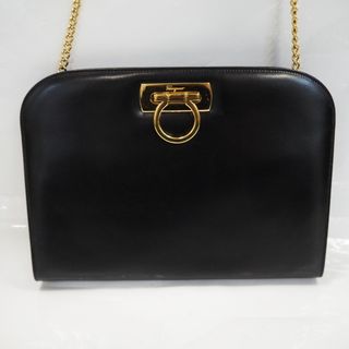 サルヴァトーレフェラガモ(Salvatore Ferragamo)のTh542841 サルヴァトーレフェラガモ チェーンショルダーバッグ ガンチーニ P21 0587 本革 ブラック ゴールド金具 クラッチバッグ 中古(ショルダーバッグ)