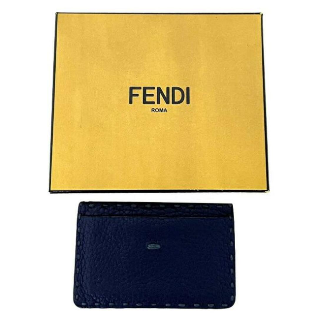 FENDI(フェンディ)のフェンディ カードケース ネイビー ブルー セレリア 7M0199 美品 レザー 中古 FENDI カードホルダー 人気 メンズ レディース ユニセックス カード入れ 男女兼用 ブランド小物 小物 ケース 無地 ステッチ レディースのファッション小物(名刺入れ/定期入れ)の商品写真