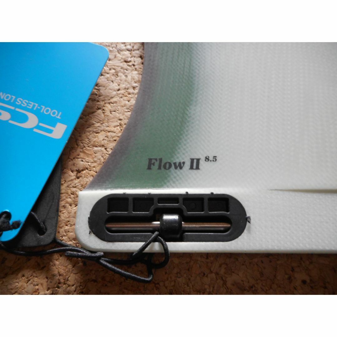 FCS II Flow II PG 8.5” Sand FIN　新品 スポーツ/アウトドアのスポーツ/アウトドア その他(サーフィン)の商品写真