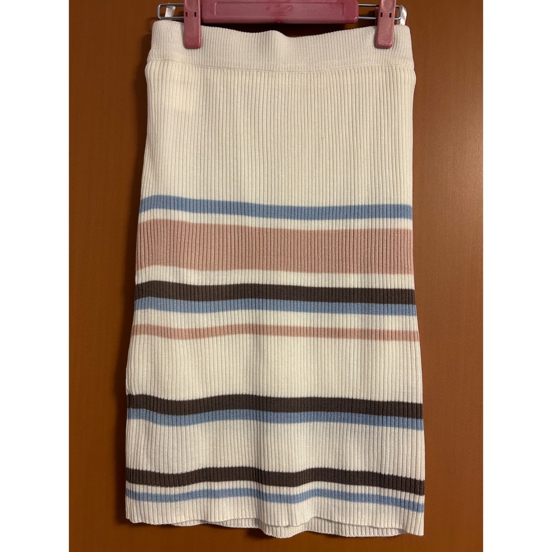 春物　リブニット　タイトスカート　美品 レディースのスカート(ひざ丈スカート)の商品写真