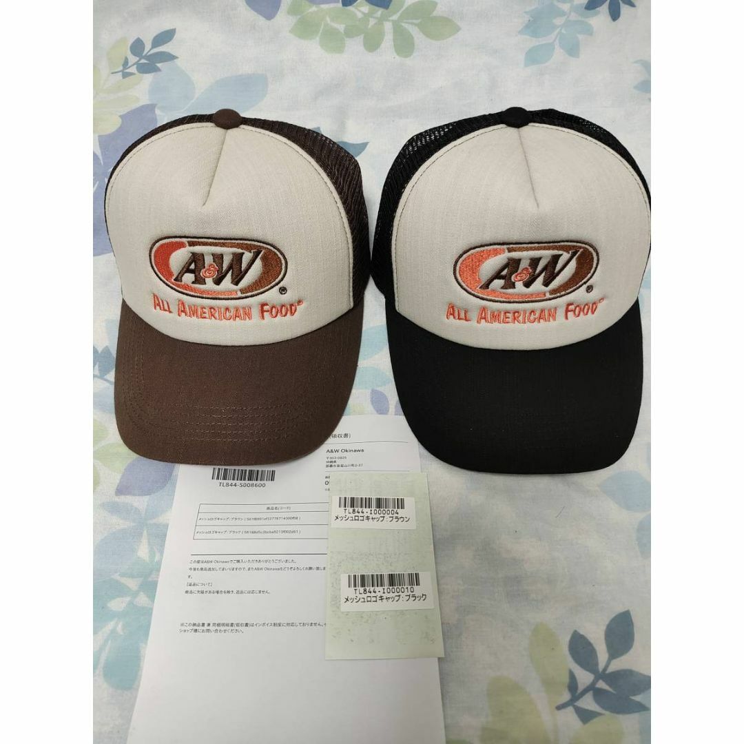 A&W メッシュロゴキャップ ブラウン&ブラック 2個セット キャップ 沖縄 メンズの帽子(キャップ)の商品写真