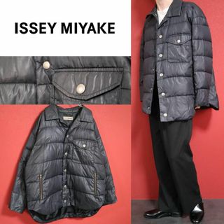 イッセイミヤケ(ISSEY MIYAKE)の【モード】ISSEY MIYAKE メタルボタン ジップ 中綿 ダウンジャケット(ダウンジャケット)