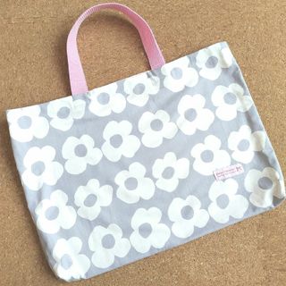 絵本バッグ　レッスンバッグ　ハンドメイド　北欧風　花柄(バッグ/レッスンバッグ)