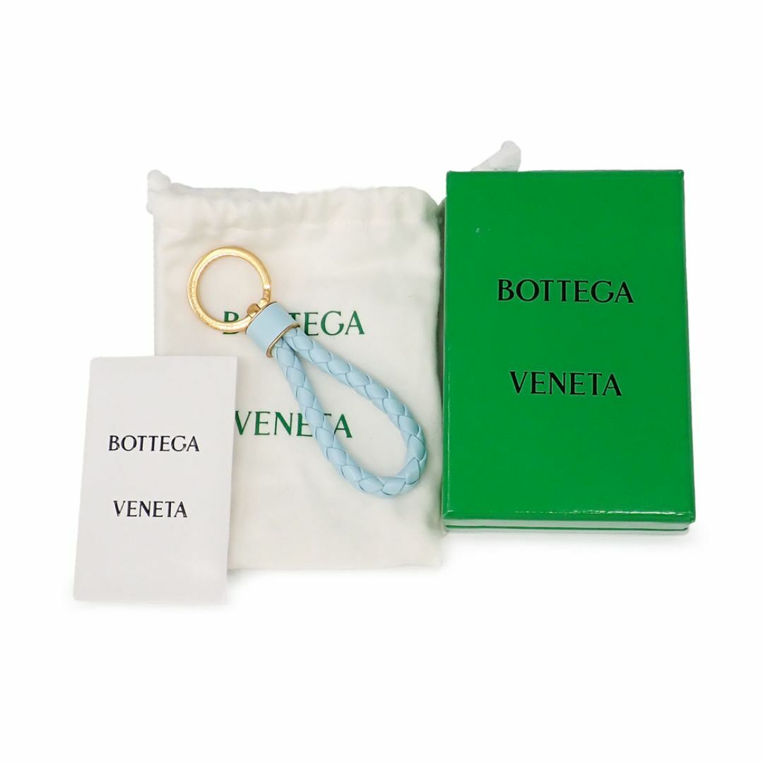 Bottega Veneta(ボッテガヴェネタ)の新品 ボッテガ ヴェネタ イントレチャート キーリング キーホルダー 651820 ラムスキン ティール ウォッシュド 水色 ゴールド金具 メンズのファッション小物(キーホルダー)の商品写真