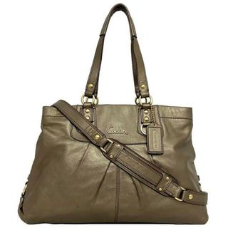 コーチ(COACH)のコーチ 2way バッグ アシュレイ メタリック ブラウン F15513 ショルダー トートバッグ レザー 中古 COACH 茶色 ロゴ 肩掛け 茶色 マグネット ハンドバッグ チャーム付 定番 人気 シンプル ソフトレザー(ハンドバッグ)