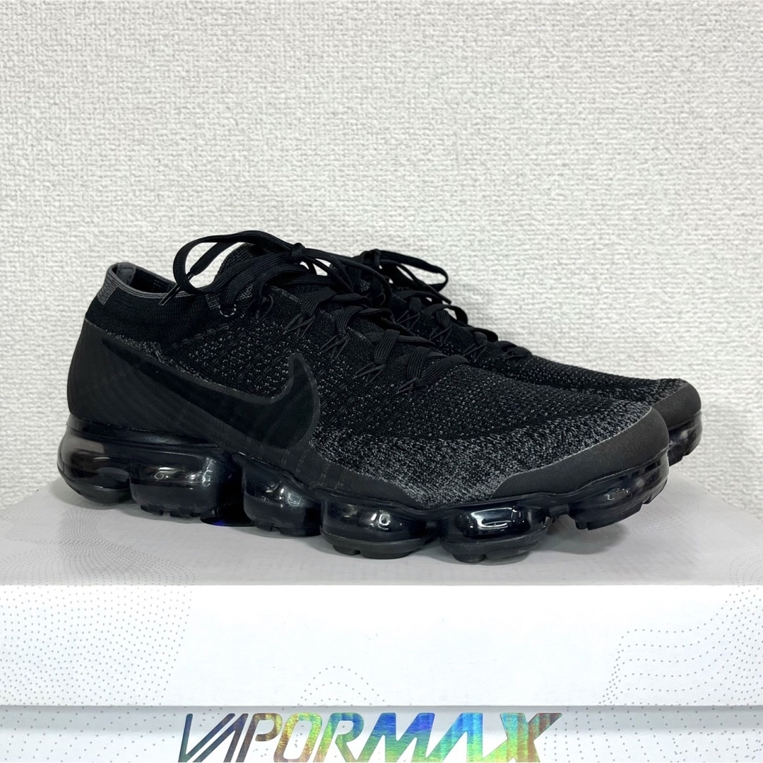 NIKE(ナイキ)の極美品 完売 ナイキ AIR VAPORMAX トリプルブラック 28.5cm メンズの靴/シューズ(スニーカー)の商品写真