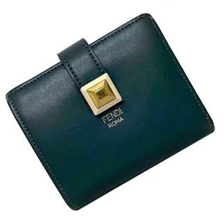 フェンディ(FENDI)のフェンディ 二つ折り 財布 グリーン ピンク ゴールド ホワイト レインボー 8M0386 ホック 小銭入れ有 レザー GP 中古 FENDI 高級感 コンパクト ミニ スタッズ 定番 人気 女性 レディース 無地 ロゴ ワンポイント(財布)