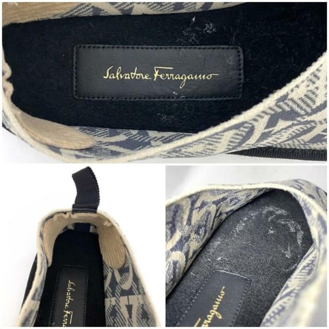 Ferragamo(フェラガモ)のサルヴァトーレ フェラガモ ローファー ベージュ ネイビー ガンチーニ 0756696 美品  ストレッチ素材 中古 Salvatore Ferragamo シューズ ロゴ 総柄 定番 人気 女性 レディース 通勤 通学 カジュアル レディースの靴/シューズ(スニーカー)の商品写真