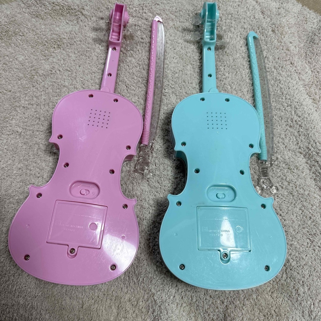 ディズニー ライト＆オーケストラバイオリン  2個セット キッズ/ベビー/マタニティのおもちゃ(楽器のおもちゃ)の商品写真