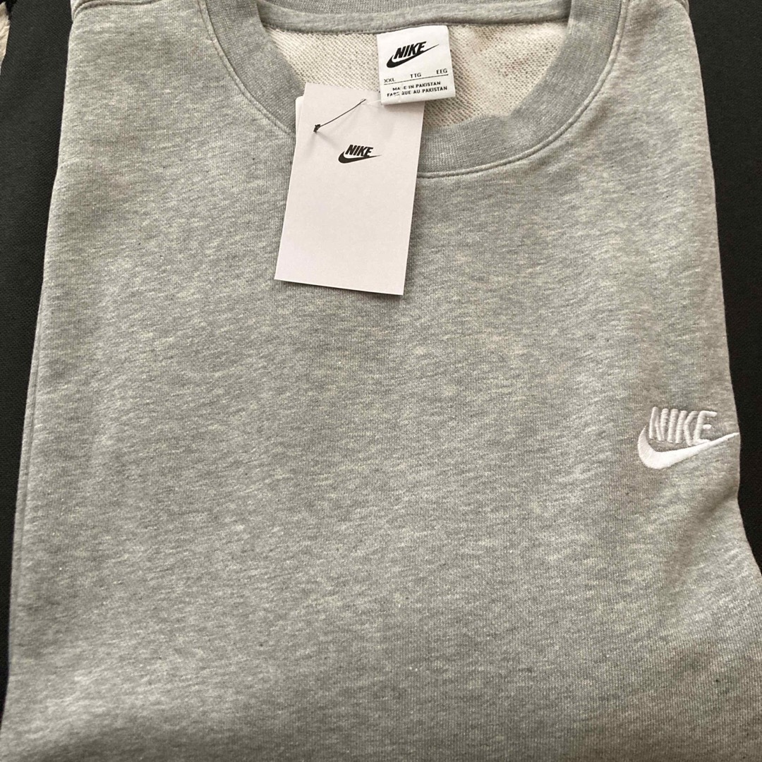 NIKE(ナイキ)の新品 ナイキ NIKE メンズ スウェット トレーナー XXL 2XL グレー メンズのトップス(スウェット)の商品写真