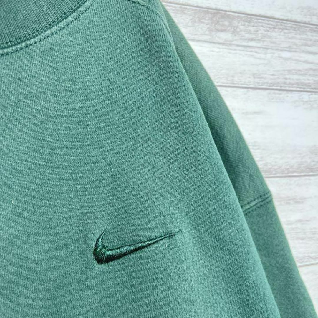 NIKE(ナイキ)の【入手困難!!】ナイキ ✈︎刺繍 ワンポイント ゆるだぼ 白タグ 裏起毛 肉厚 メンズのトップス(スウェット)の商品写真