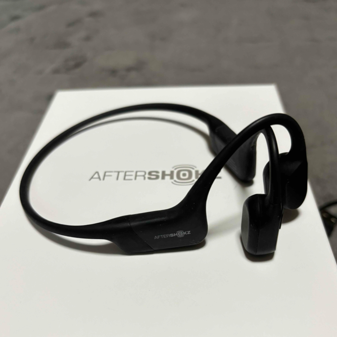 AFTERSHOKZ(アフターショックス)のAFTERSHOKZ AEROPEX コズミックブラック スマホ/家電/カメラのオーディオ機器(ヘッドフォン/イヤフォン)の商品写真