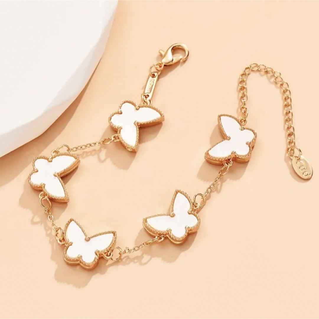 Van Cleef & Arpels(ヴァンクリーフアンドアーペル)の【即日発送】パピヨンブレスレット レディースのアクセサリー(ブレスレット/バングル)の商品写真