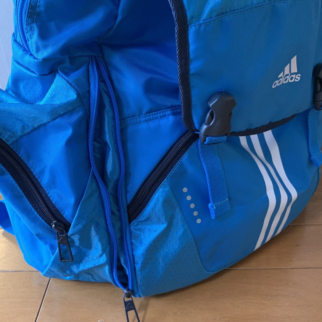 adidas(アディダス)のアディダス大容量リュック修学旅行合宿お泊まりスポーツ習い事幼稚園小学生中学生 キッズ/ベビー/マタニティのこども用バッグ(リュックサック)の商品写真