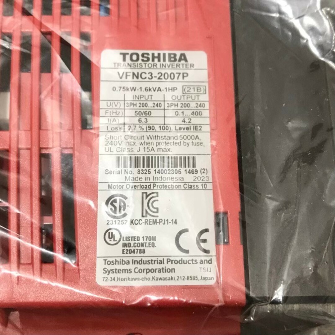 東芝(トウシバ)のTOSHIBA 東芝 産業用 インバータ VFNC3-2007P 小型 【新品】 22404K105 インテリア/住まい/日用品のインテリア/住まい/日用品 その他(その他)の商品写真