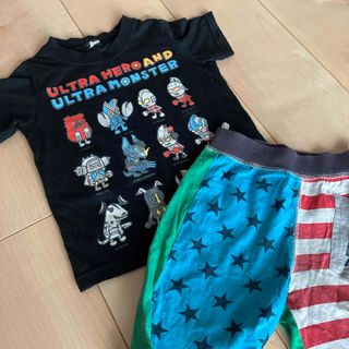 バンダイ(BANDAI)のウルトラマンTシャツと星柄パンツセット　サイズ100(Tシャツ/カットソー)